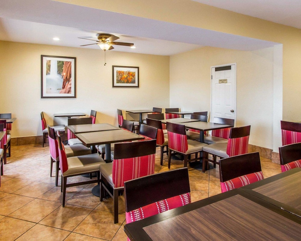 Comfort Inn Near Grand Canyon 46/50