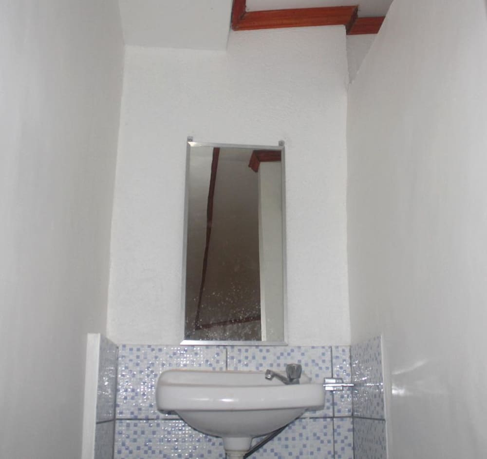 J's Backpackers Hostel 16/17