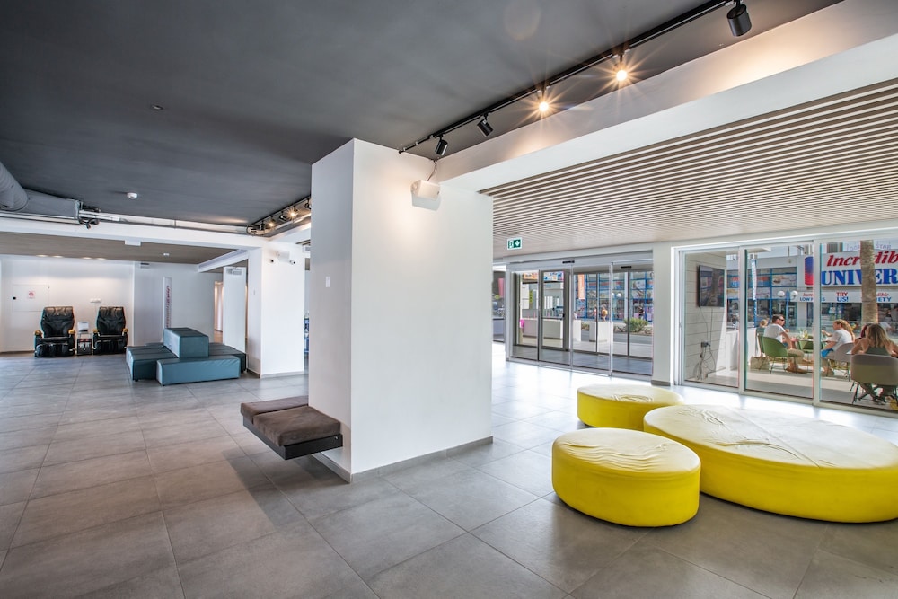 Anthea Hotel Apartments 10/60