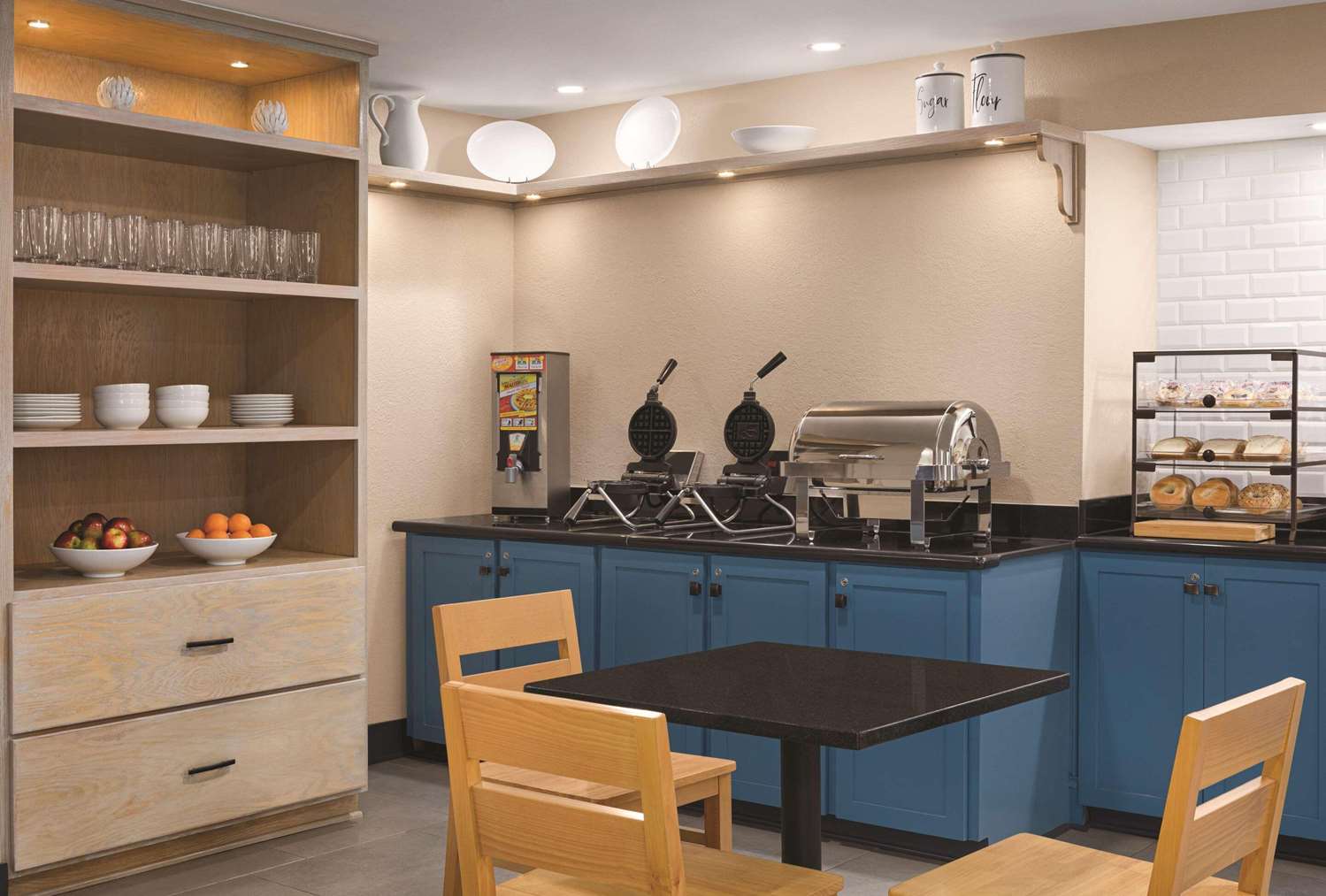 Country Inn & Suites by Radisson, Dunn I-95 10/13