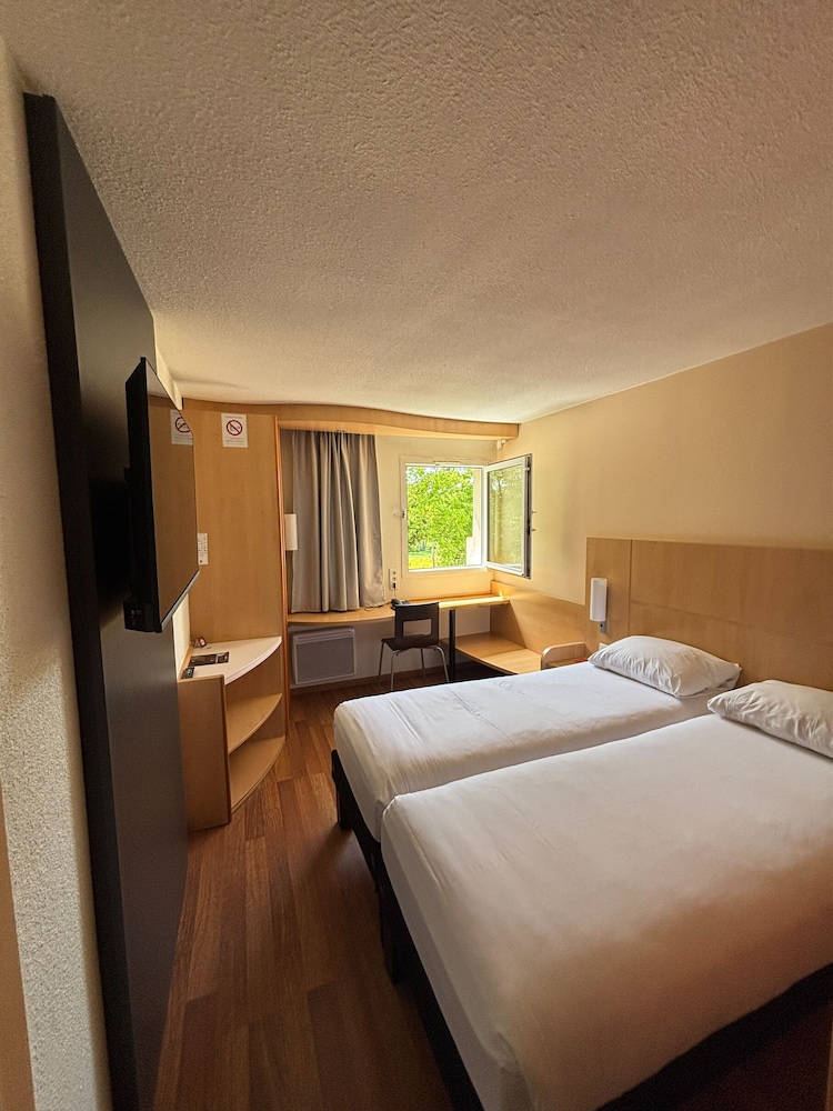 Hotel Ibis Avallon 14/55