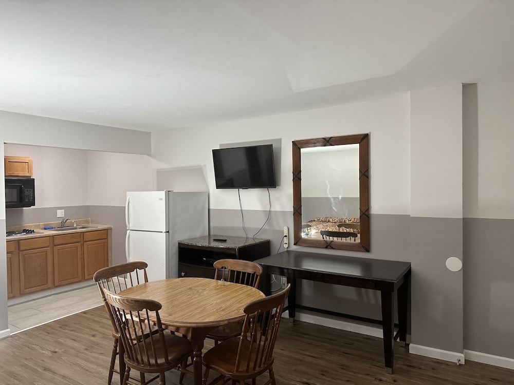 Sea Palace Motel 69/94