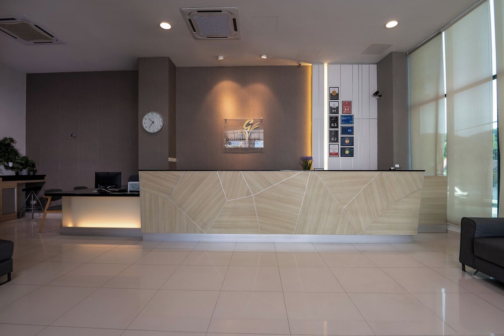 Golden View Serviced Apartment 10/67