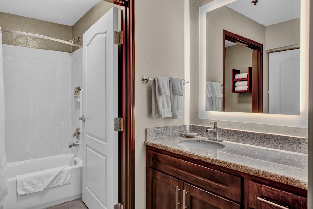 جناح بسرير كينج بغرفة نوم واحدة بمطبخ لذوي الإعاقة، Staybridge Suites Salt Lake-West Valley City 4/5