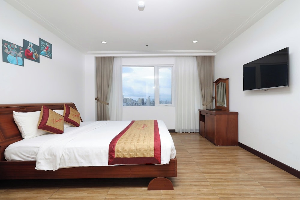 DELUXE, APARTMENT, CITY VIEW