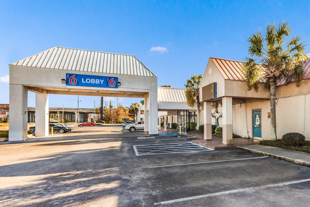 Studio6 Florence, SC 29/40