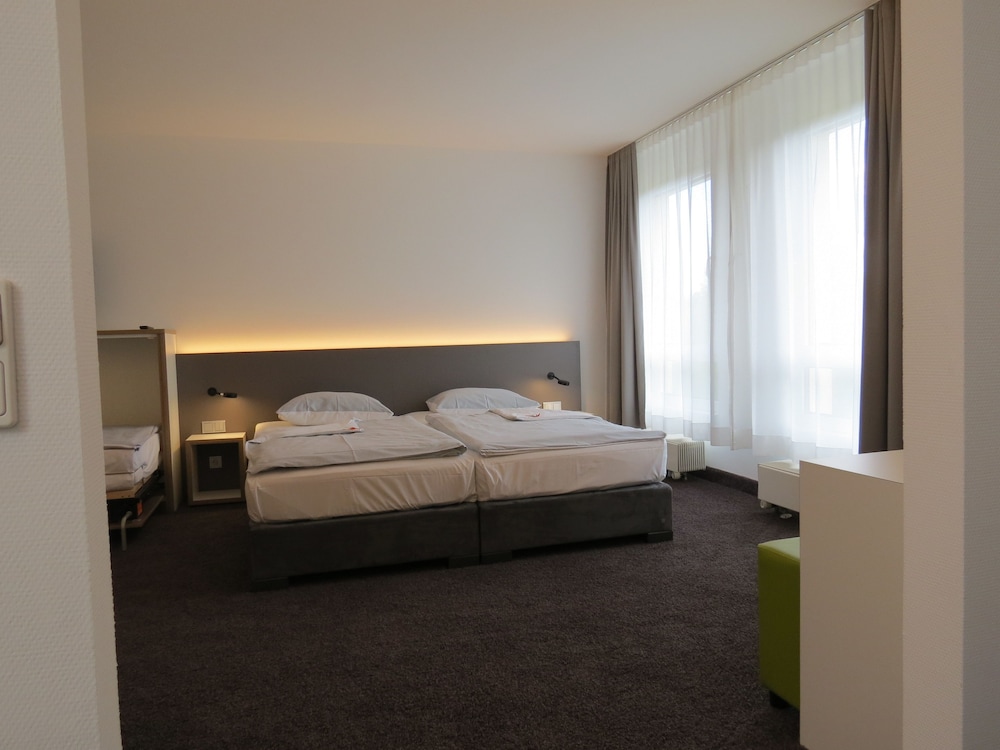 Comfor Hotel 19/72