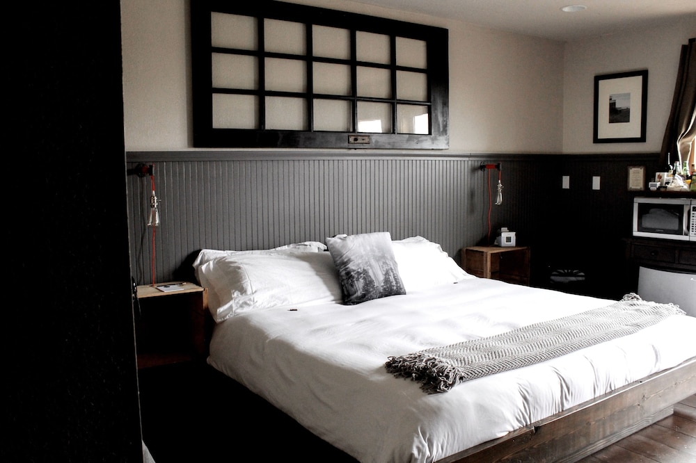 Beach House, Studio, King Bed, Adult Only