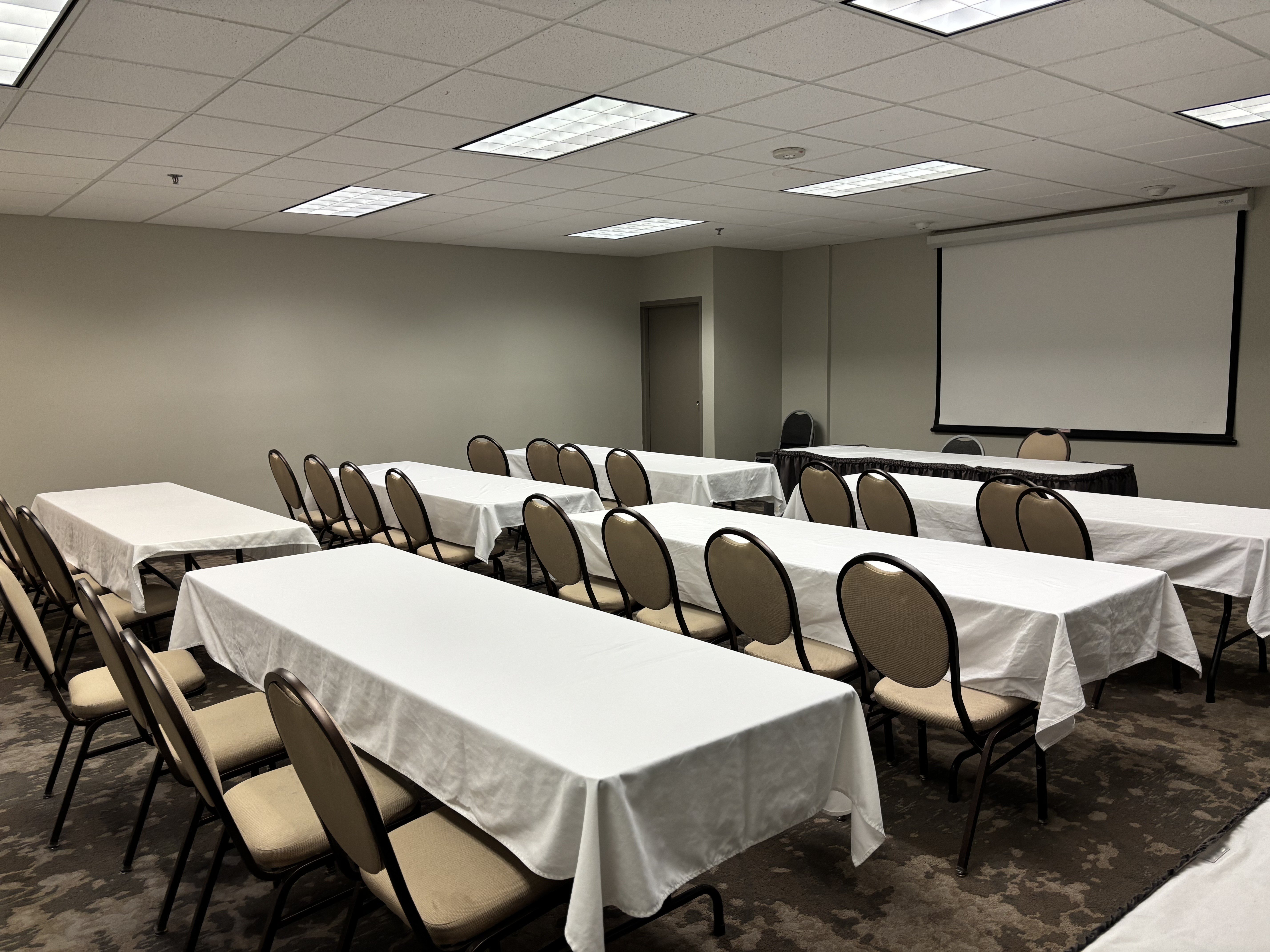 HOLIDAY INN ROCKFORD 34/42