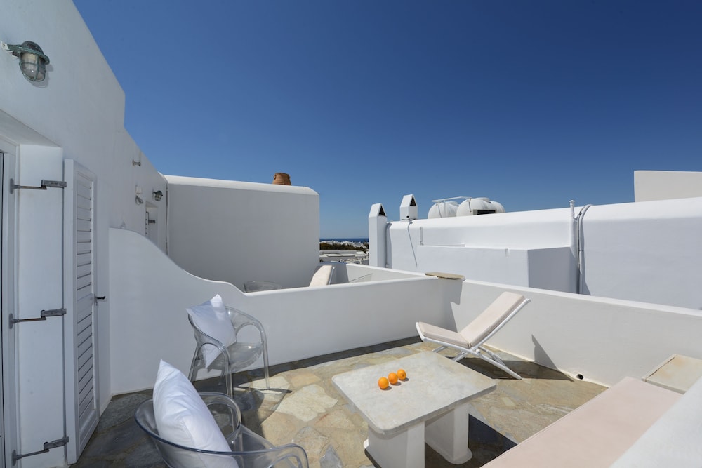 Elena Hotel 3/65