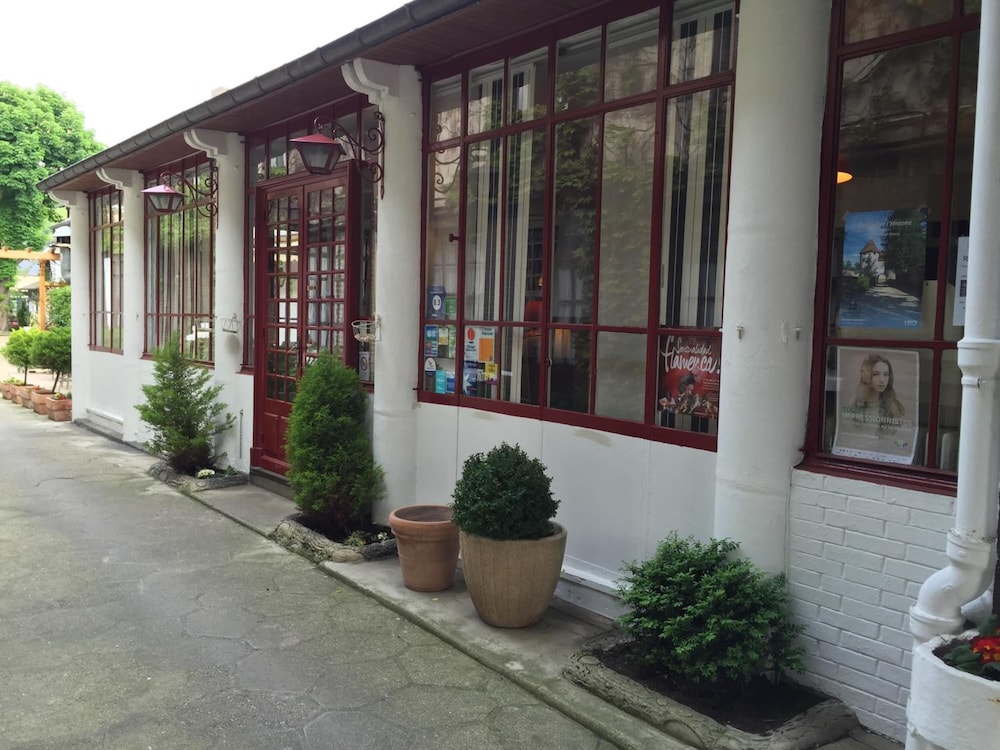 Hotel de Normandie 2/31