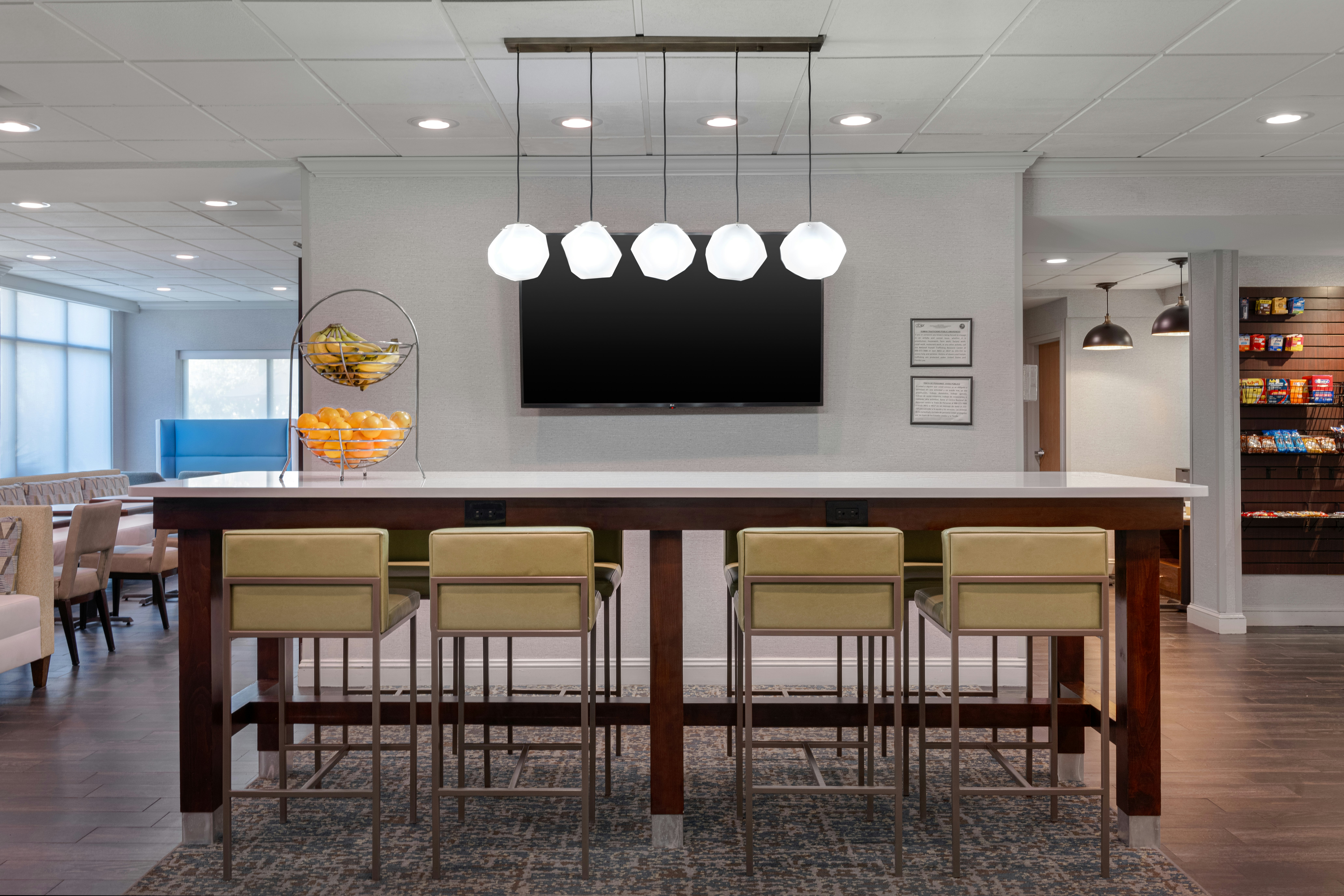 Hampton Inn Tallahassee Central 34/46