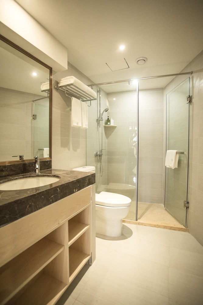 Shenzhen Mint International Apartment 30/34