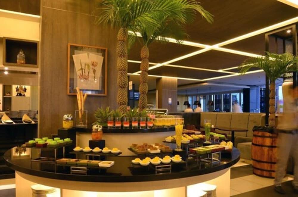 NOVOTEL PEKANBARU 45/67