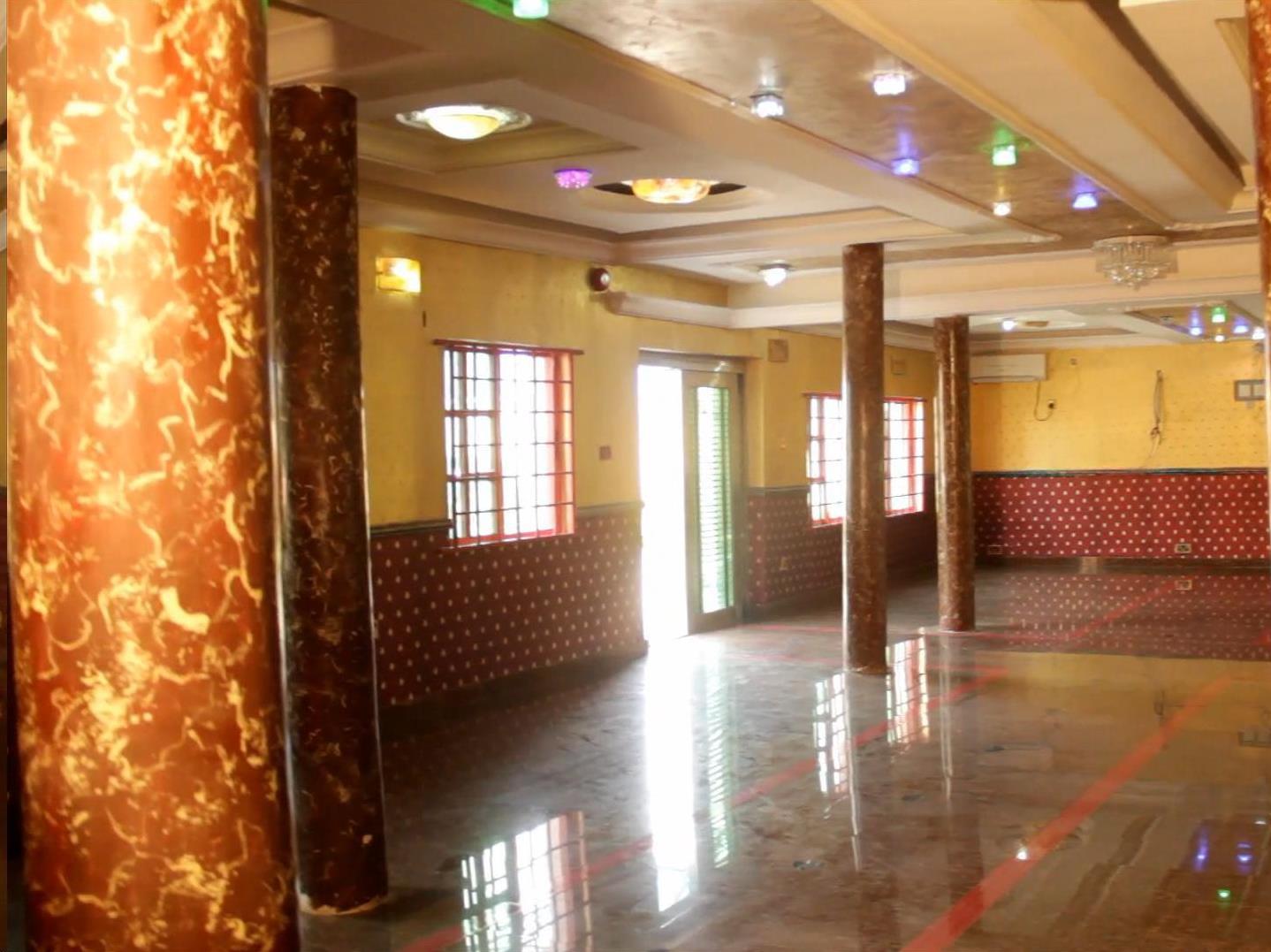Hipoint Hotel and Suites 15/25