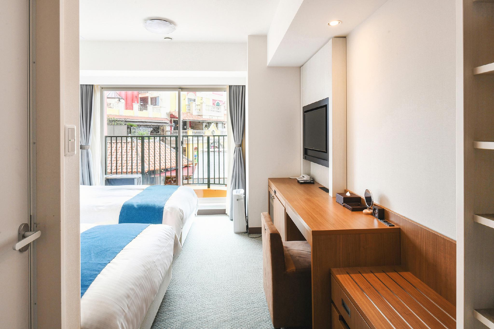 Compact, Twin Beds