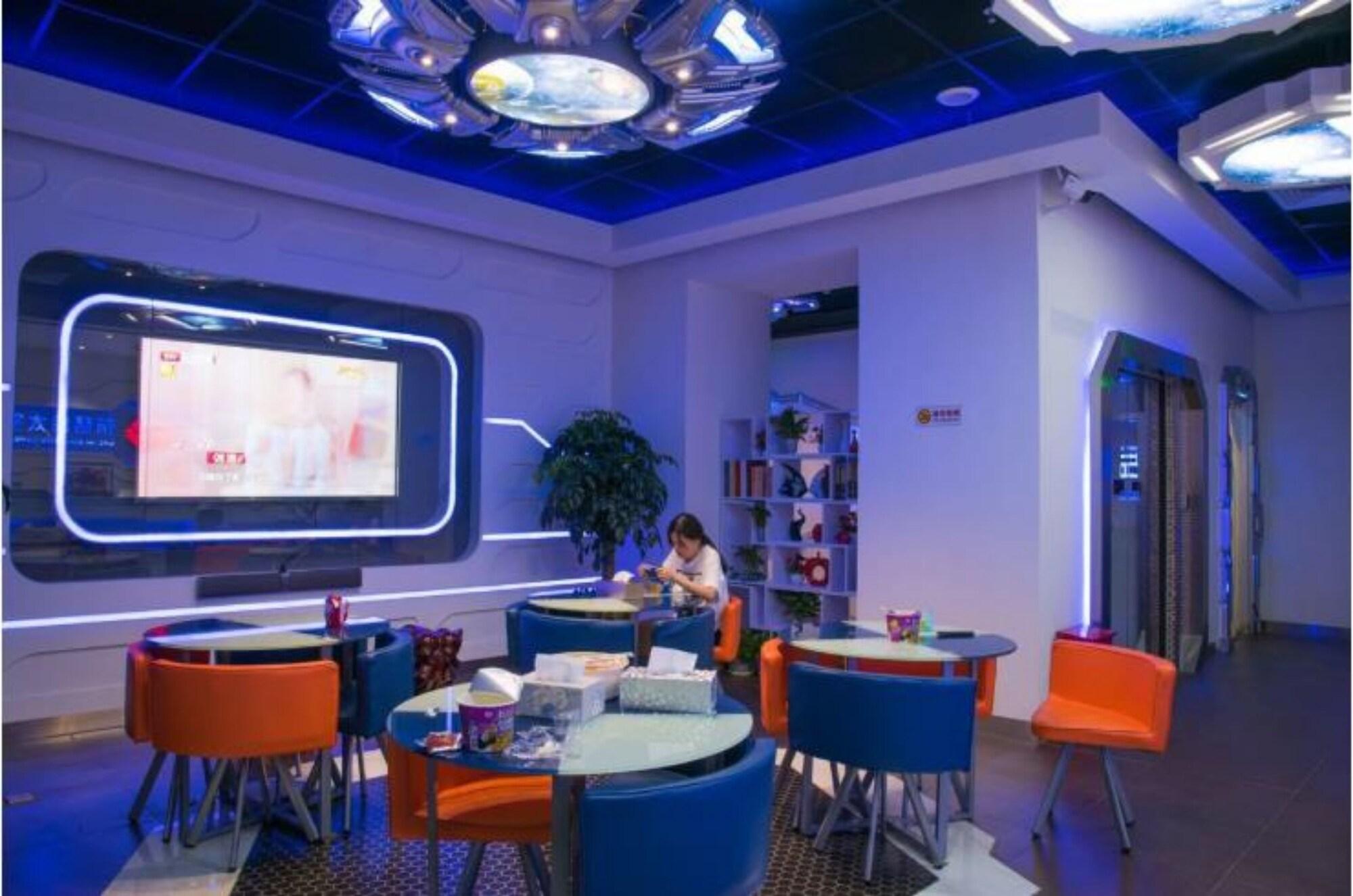 Shenzhen Dreamers Capsule Hotel 10/12