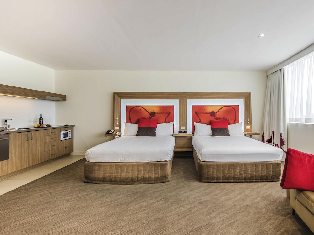 DELUXE, SUITE, 2 QUEEN BEDS