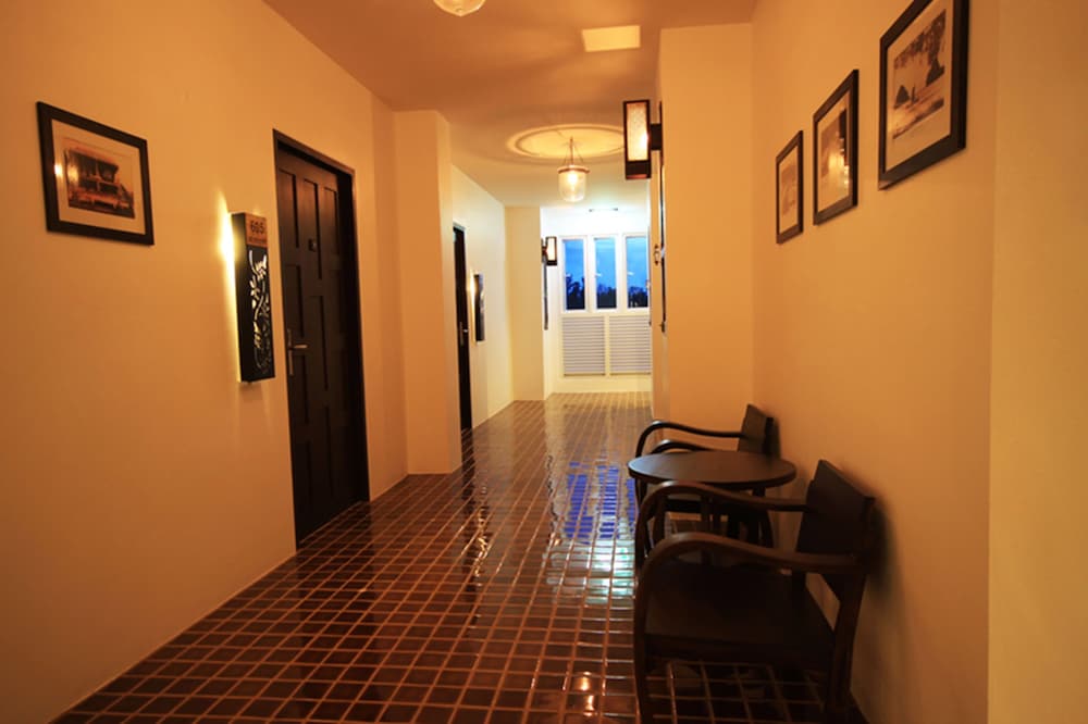 Dee Andaman Hotel 28/34