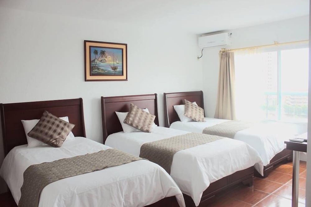 Hotel Mar Azul 11/72