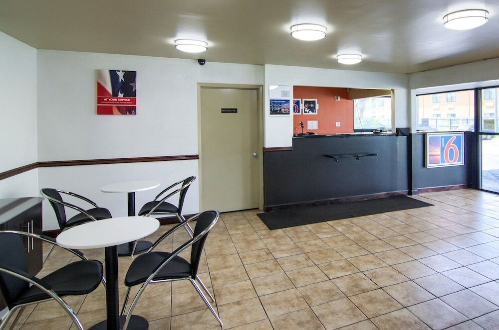 Motel6 Saraland, AL 6/28