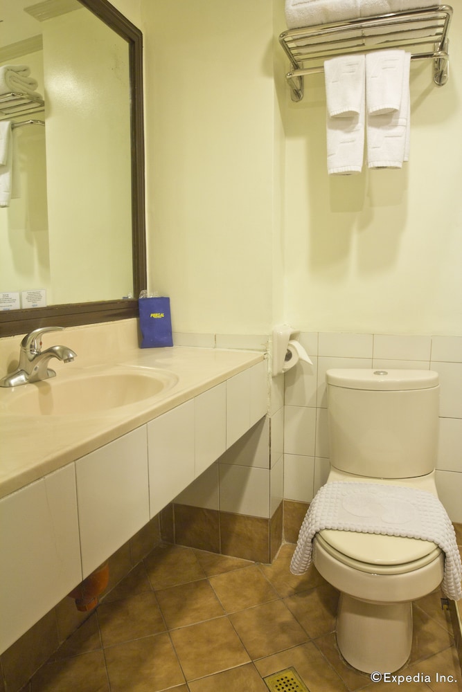 Fersal Hotel Neptune Makati 65/65