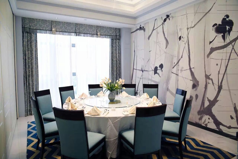 Jurong Shuguang International Hotel 33/41