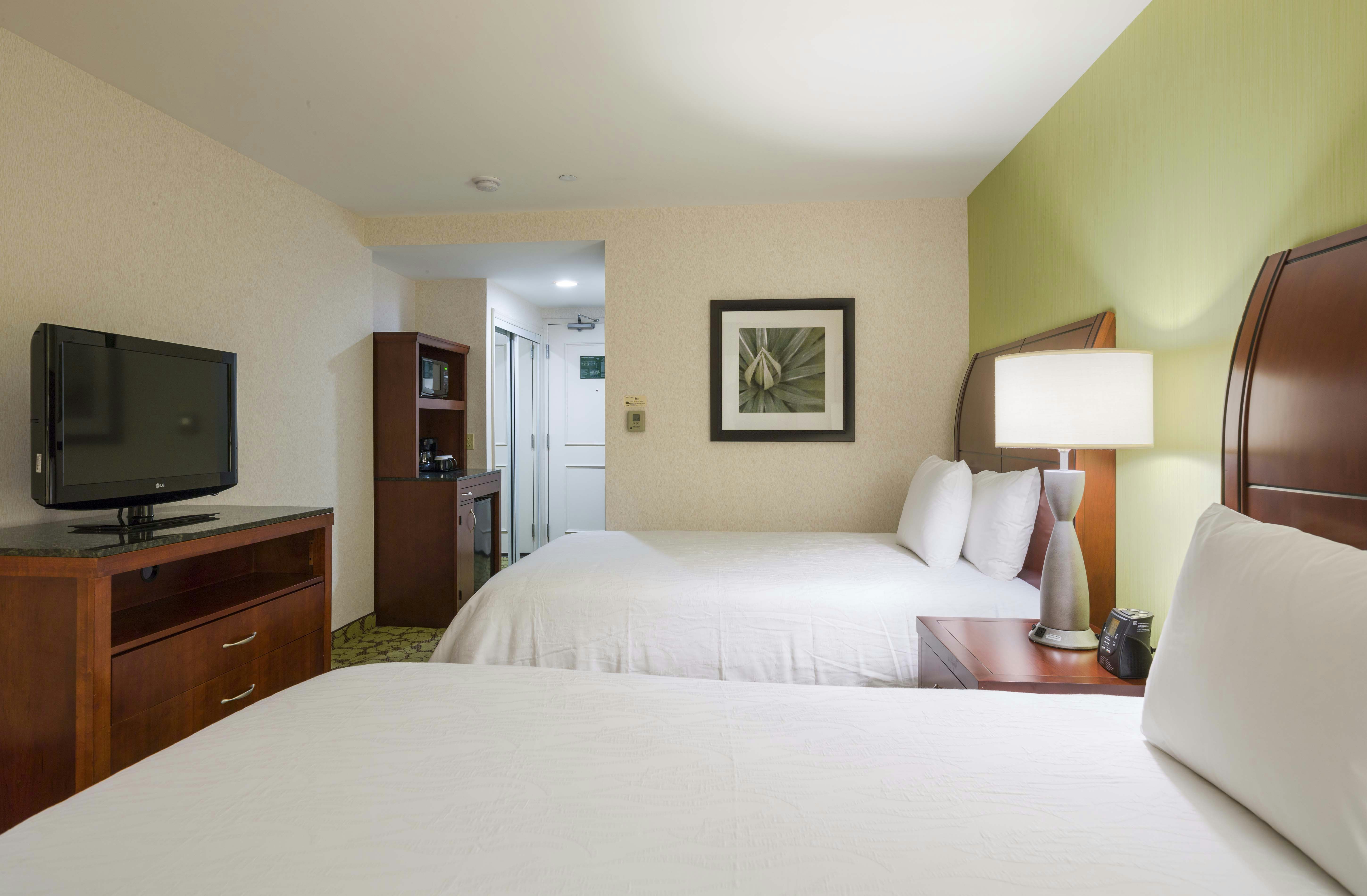 Hilton Garden Inn Queens/Jfk Airport 10/50