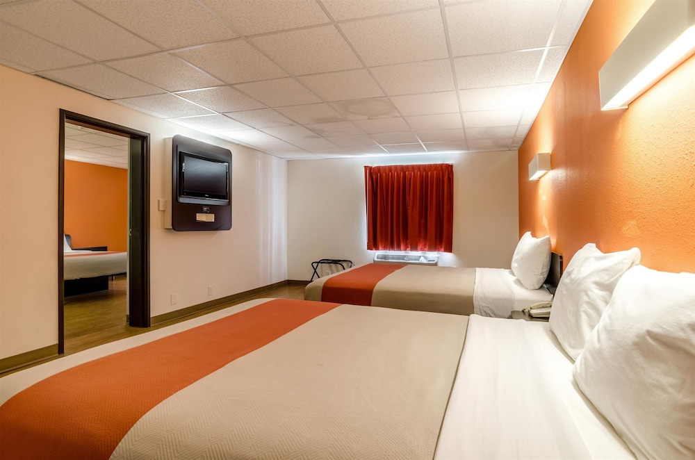 Motel6 York, NE 20/66