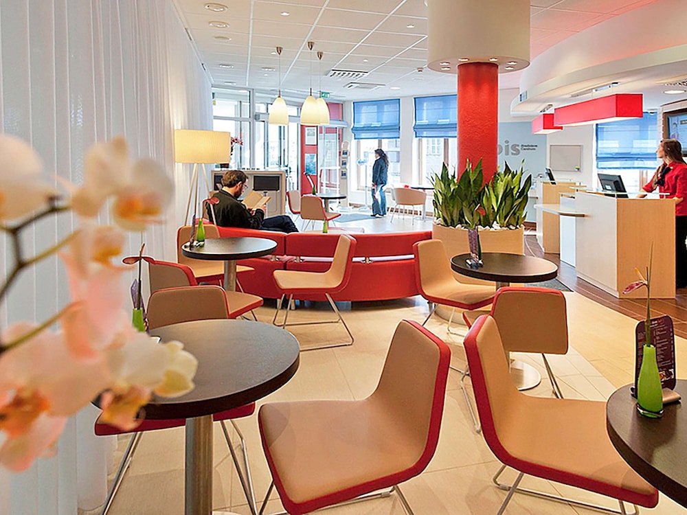 Ibis Bratislava Centrum Hotel 50/66