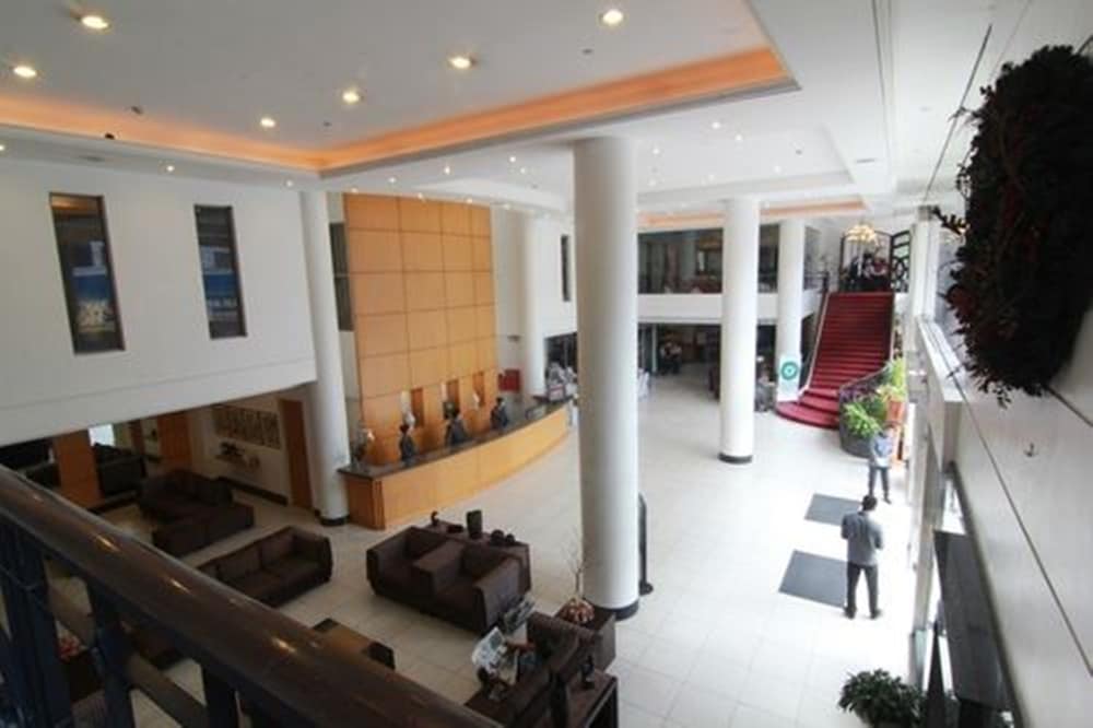 Hotel Supreme Convention Plaza 23/36