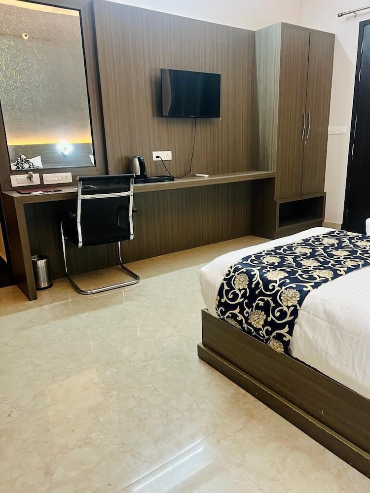 R.G Bilkha Hotel and Resorts 18/47