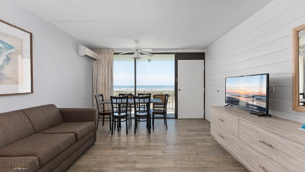 Beau Rivage Beach Resort 29/58