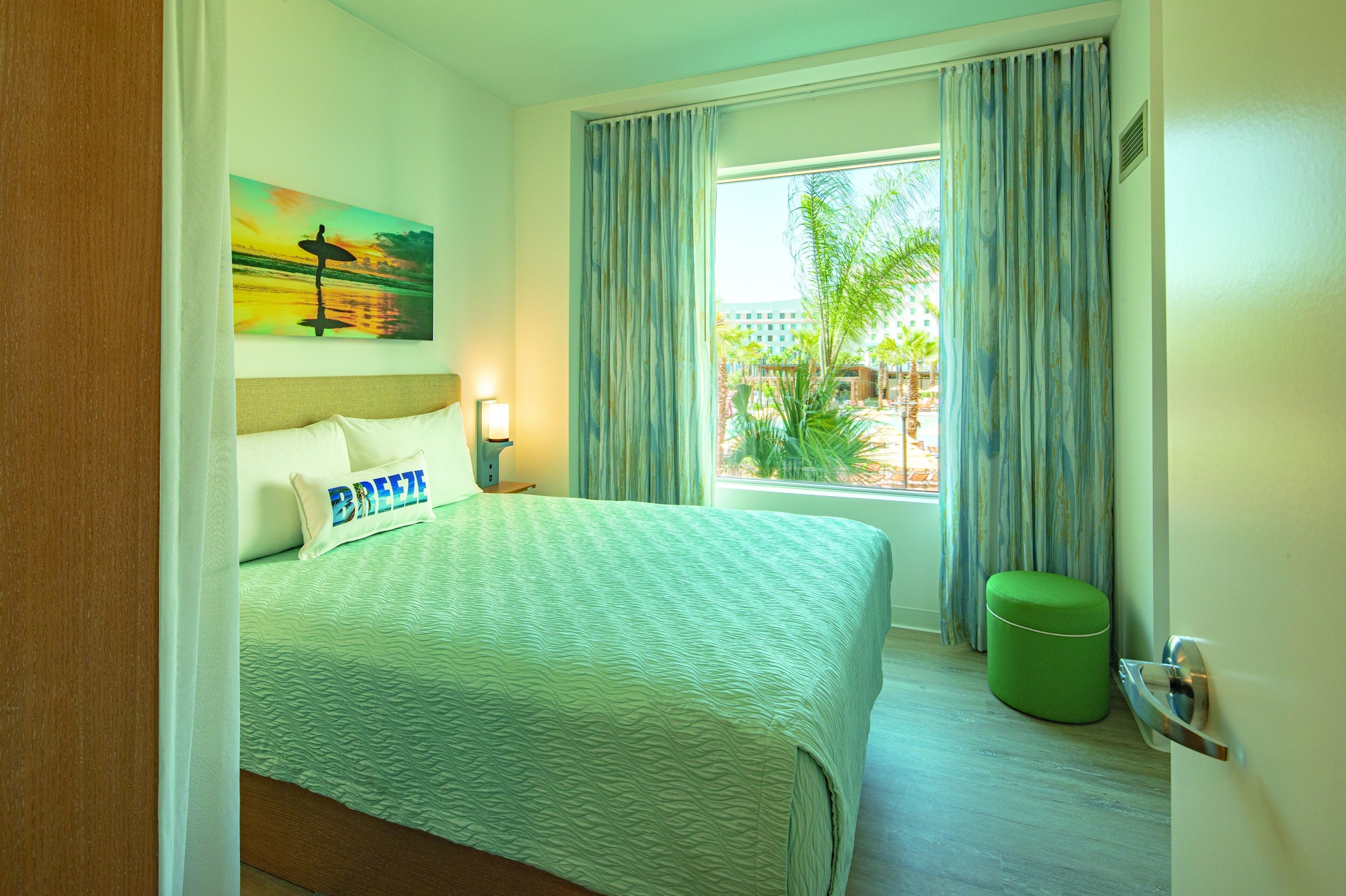 2 BEDROOMS, SUITE