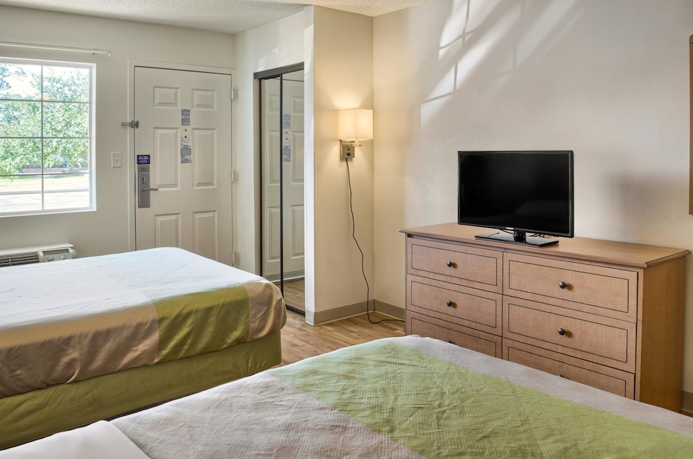 Studio 6 Extended Stay - Ocean Springs, MS 32/53