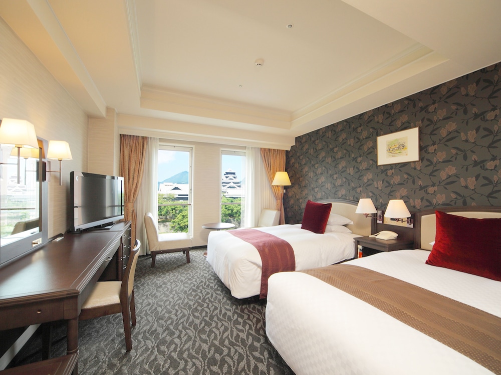 Superior, Twin Beds, Castle View