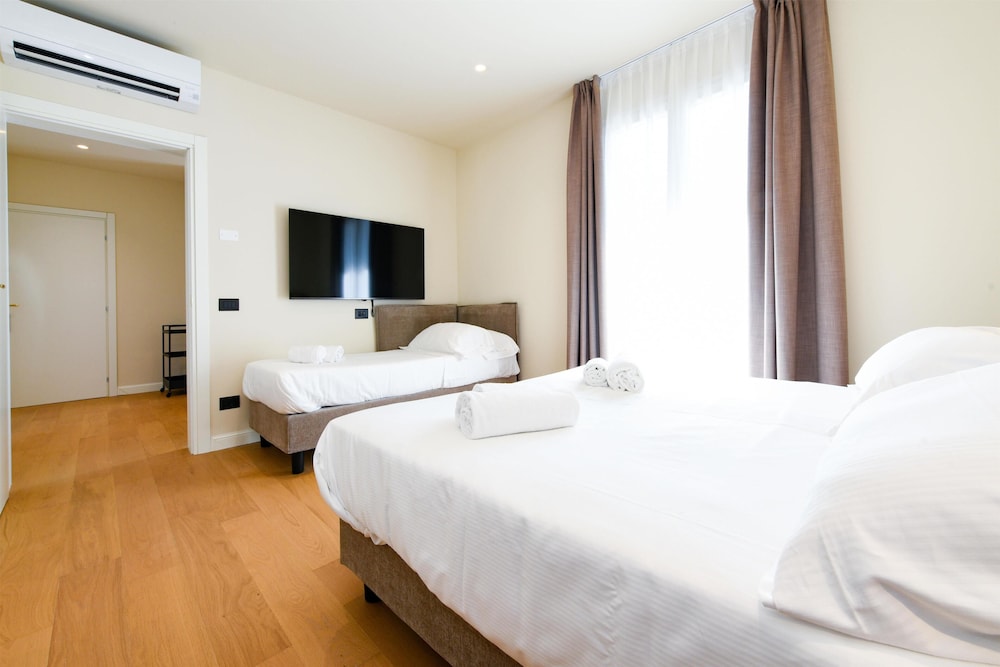 شقة بسرير مزدوج وسرير فردي بمطبخ صغير في الملحق، Best Western Hotel Arya 6/10