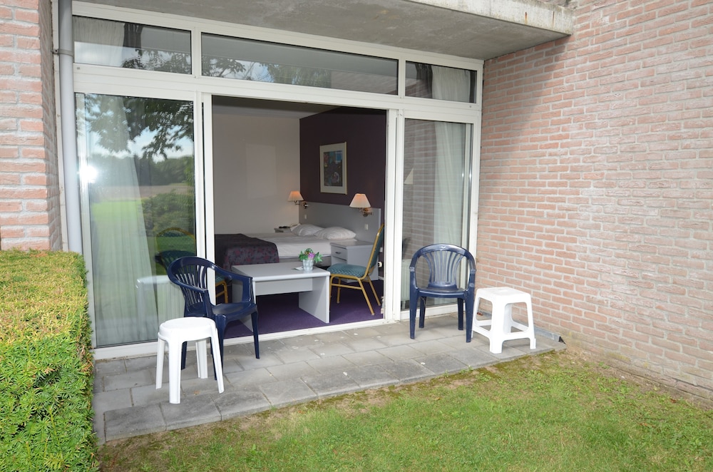 Fletcher Hotel - Restaurant De Zeegser Duinen 2/75