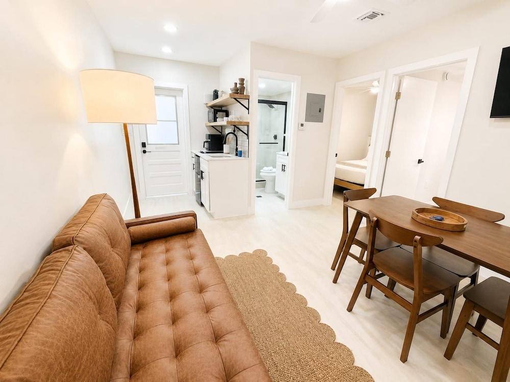 Sea Steps Suites 25/47