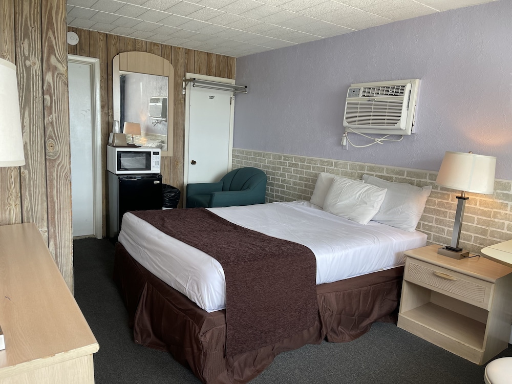 Monaco Motel 19/46