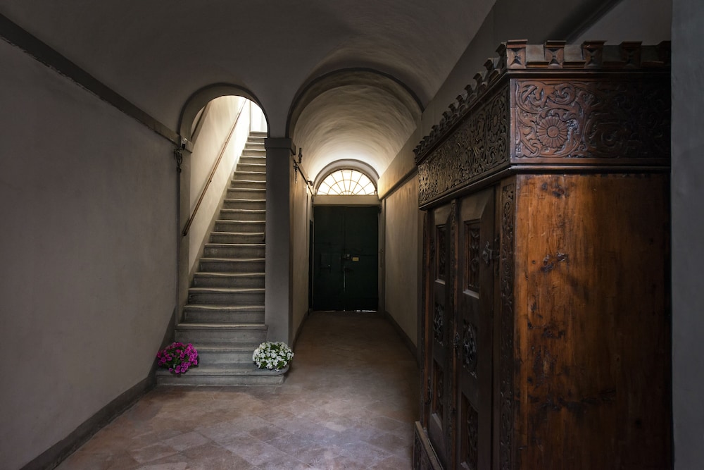 Canova Rooms 20/42