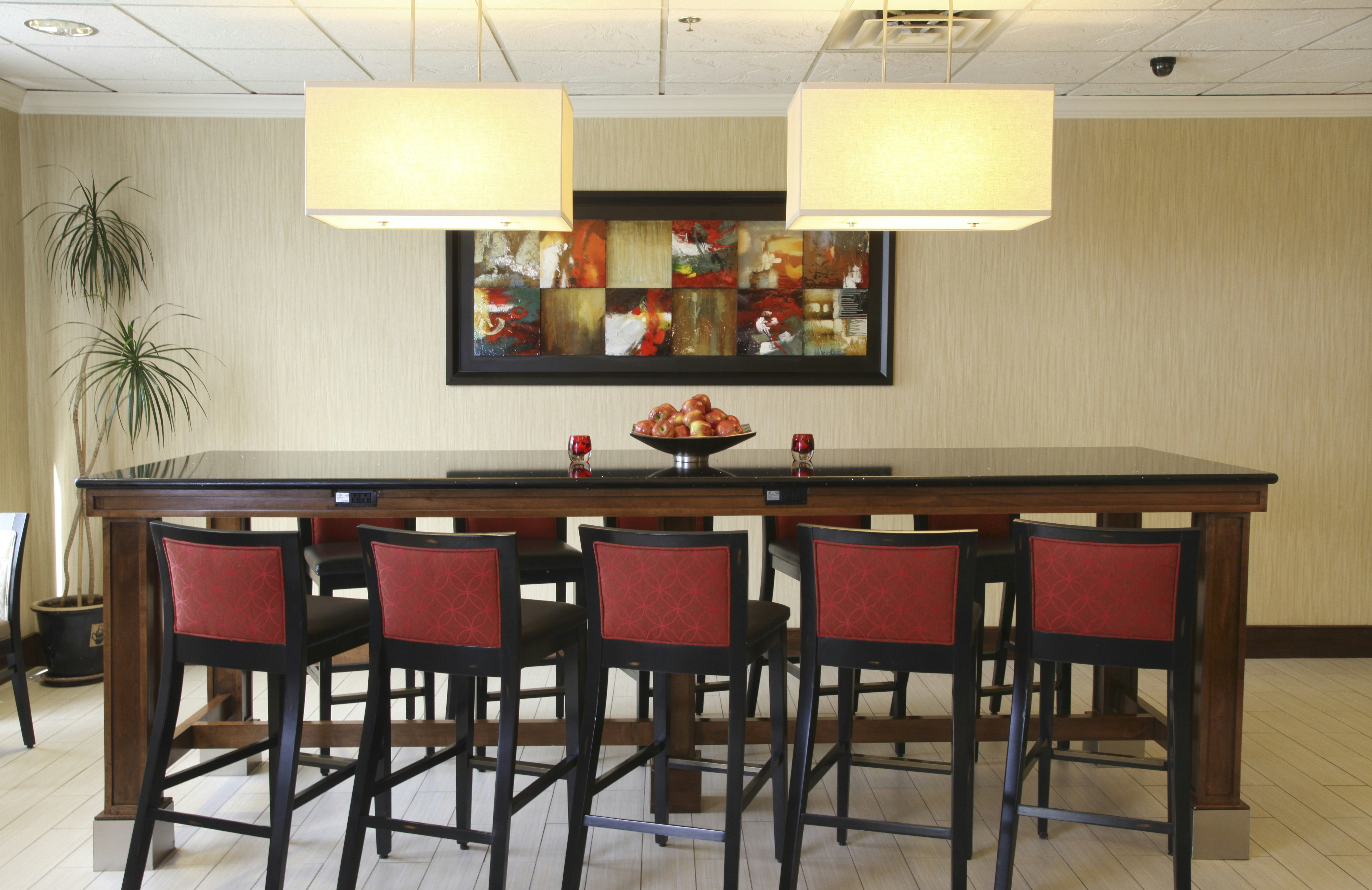 Hampton Inn By Hilton Richmond-North/Ashland 40/48