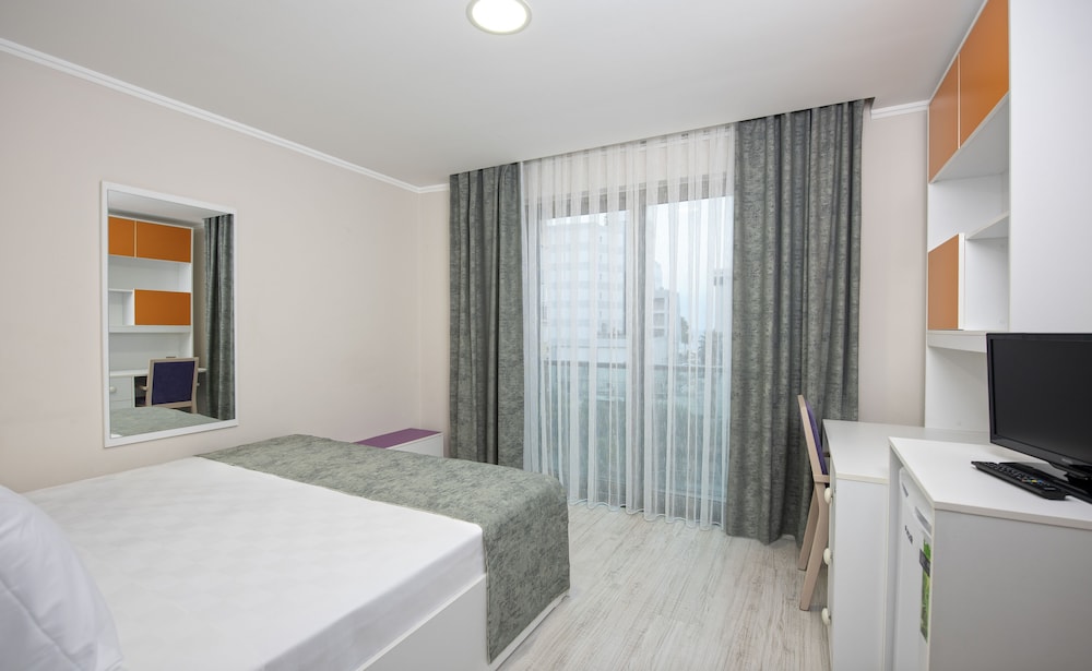 CITRUS PARK HOTEL 23/56