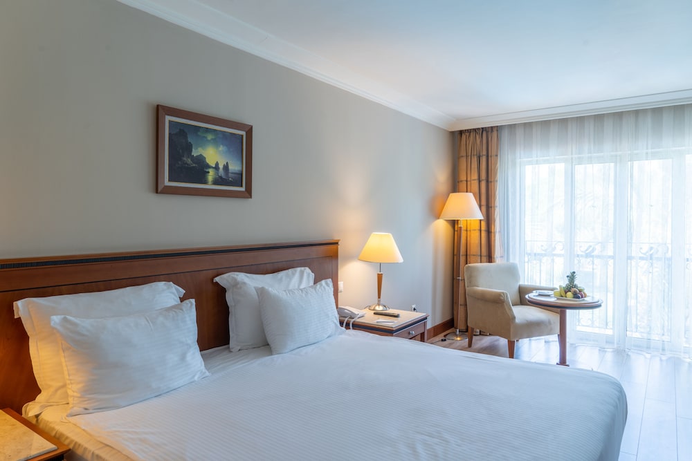 Ic Hotels Airport 10/69