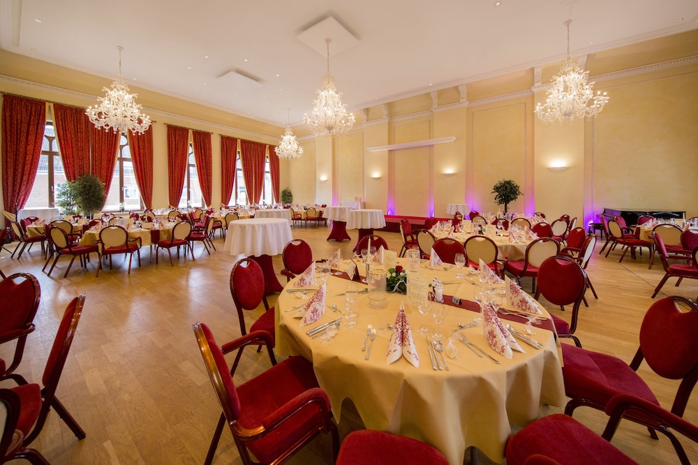 AM SCHLOSS AURICH 23/34