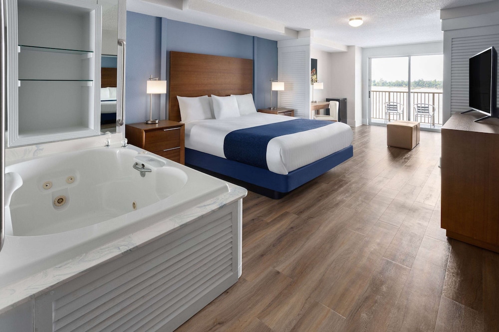 WaterView Casino and Hotel Trademark Collection by Wyndham 11/28