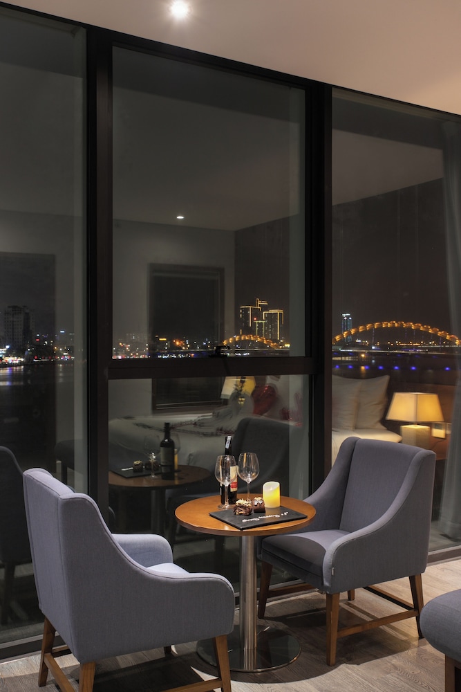 Avora Hotel 47/59