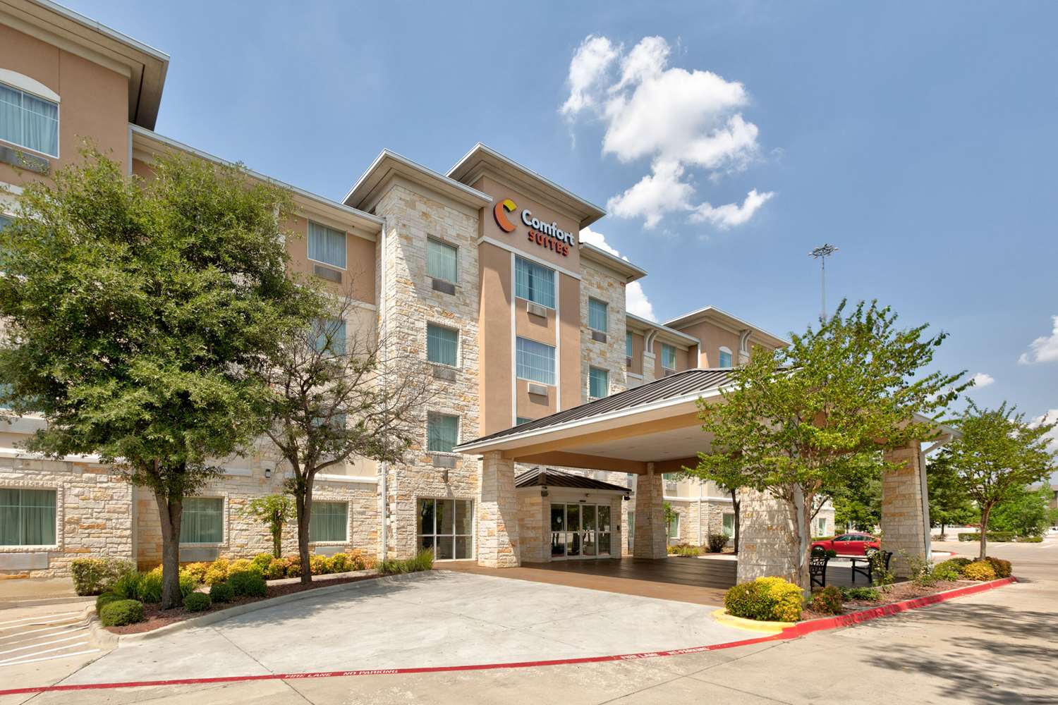 Comfort Suites Arlington - Entertainment District, TX 32/33