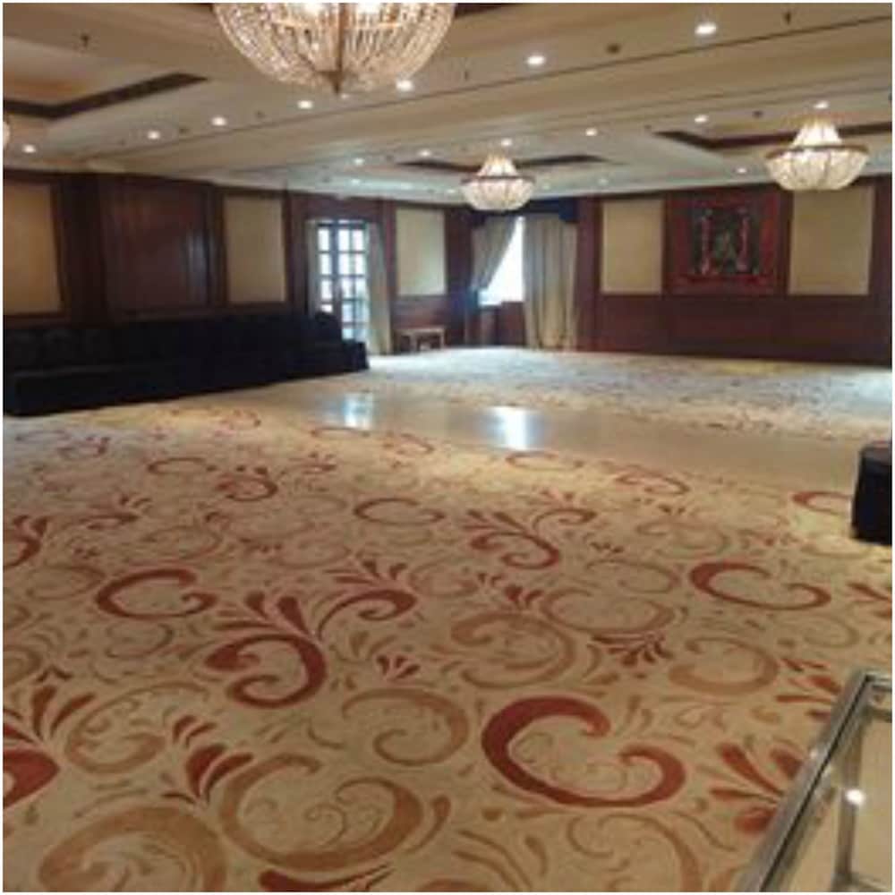 Radisson Hotel Varanasi 8/73