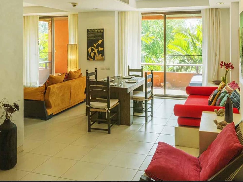 Away Las Tortugas Beachfront 22/50